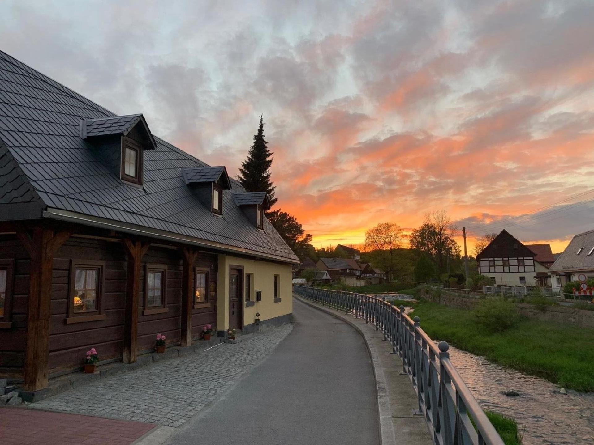 Ferienhaus In Grossschoenau Mit Grosser Terrasse Villa Luaran gambar